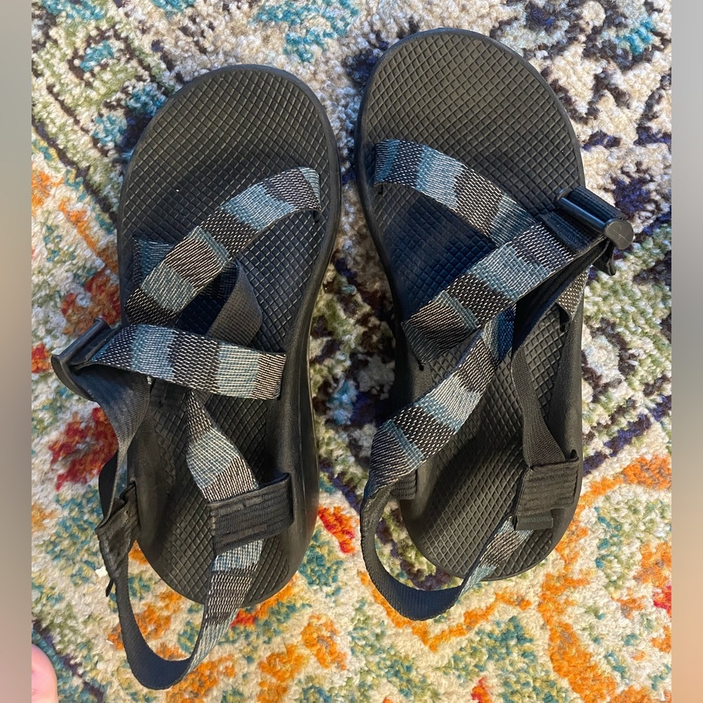 Men’s Chacos Size 10
